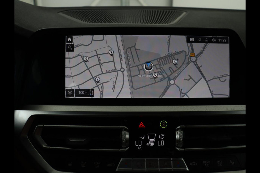 BMW 3 Serie Touring 330e Business Edition Plus | SOH 88,3% | Leder | Stoelverwarming | | Carplay | Navigatie | Park assist | Sfeerverlichting | Elektrische achterklep