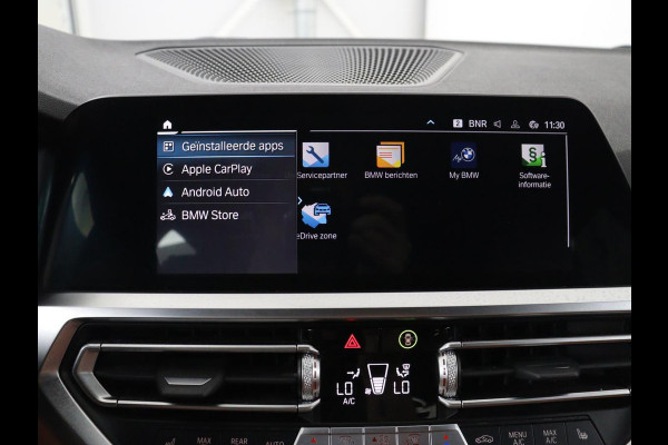 BMW 3 Serie Touring 330e Business Edition Plus | SOH 88,3% | Leder | Stoelverwarming | | Carplay | Navigatie | Park assist | Sfeerverlichting | Elektrische achterklep