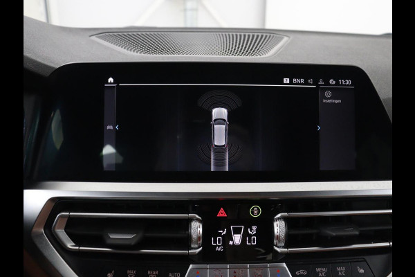 BMW 3 Serie Touring 330e Business Edition Plus | SOH 88,3% | Leder | Stoelverwarming | | Carplay | Navigatie | Park assist | Sfeerverlichting | Elektrische achterklep