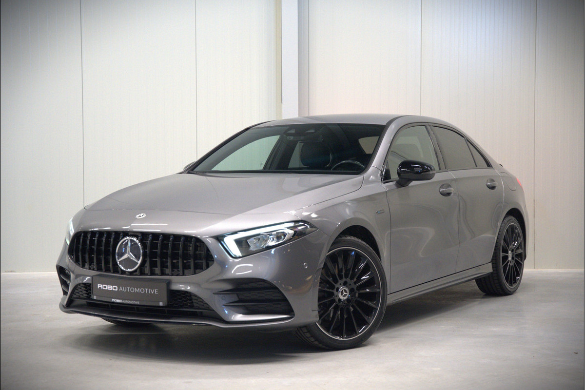 Mercedes-Benz A-Klasse 250 e Business Solution AMG Limited | Stoelverwarming | Camera | Ambiance Verlichting | Keyless | Apple Carplay | Navigatie | Cruise Control | SOH 94,32%