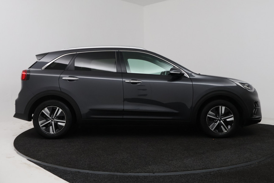 Kia Niro 1.6 GDi Hybrid ExecutiveLine (STOEL/STUUR VERWARMING, CRUISE ADAPTIEF, CAMERA, NAVIGATIE)