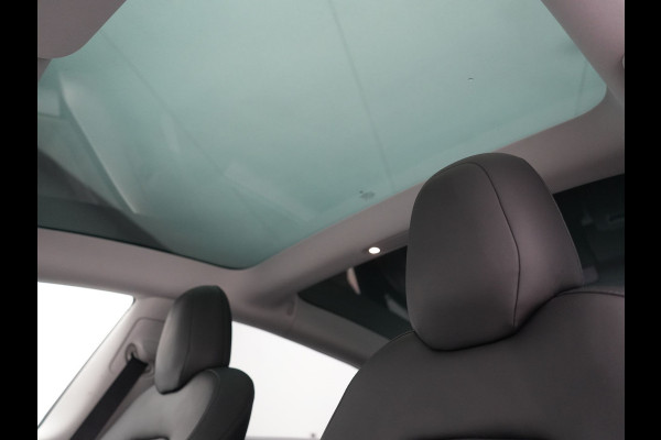 Tesla Model 3 Standard RWD Plus 60 kWh 325pk | Adaptive Cruise | Panodak | Self Driving | Camera | Keyless | Navigatie Via Google Maps | Spotify | DAB | 19"L.M |