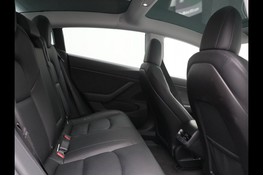 Tesla Model 3 Standard RWD Plus 60 kWh 325pk | Adaptive Cruise | Panodak | Self Driving | Camera | Keyless | Navigatie Via Google Maps | Spotify | DAB | 19"L.M |
