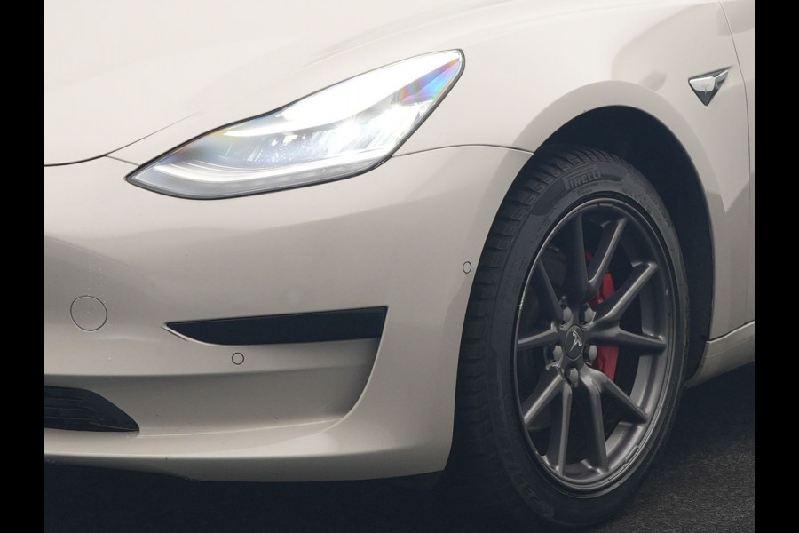 Tesla Model 3 Standard RWD Plus 60 kWh 325pk | Adaptive Cruise | Panodak | Self Driving | Camera | Keyless | Navigatie Via Google Maps | Spotify | DAB | 19"L.M |