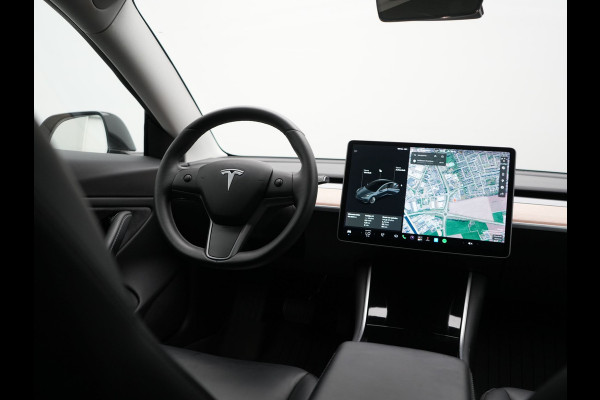 Tesla Model 3 Standard RWD Plus 60 kWh 325pk | Adaptive Cruise | Panodak | Self Driving | Camera | Keyless | Navigatie Via Google Maps | Spotify | DAB | 19"L.M |