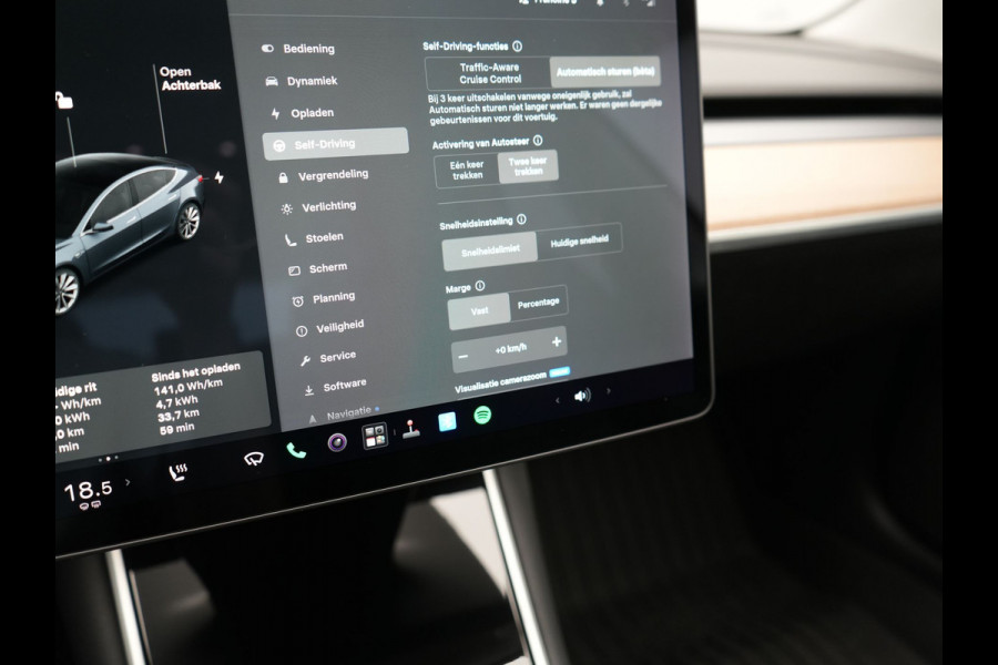 Tesla Model 3 Standard RWD Plus 60 kWh 325pk | Adaptive Cruise | Panodak | Self Driving | Camera | Keyless | Navigatie Via Google Maps | Spotify | DAB | 19"L.M |