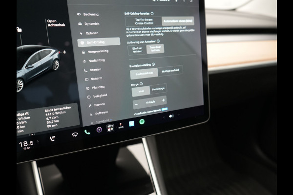 Tesla Model 3 Standard RWD Plus 60 kWh 325pk | Adaptive Cruise | Panodak | Self Driving | Camera | Keyless | Navigatie Via Google Maps | Spotify | DAB | 19"L.M |