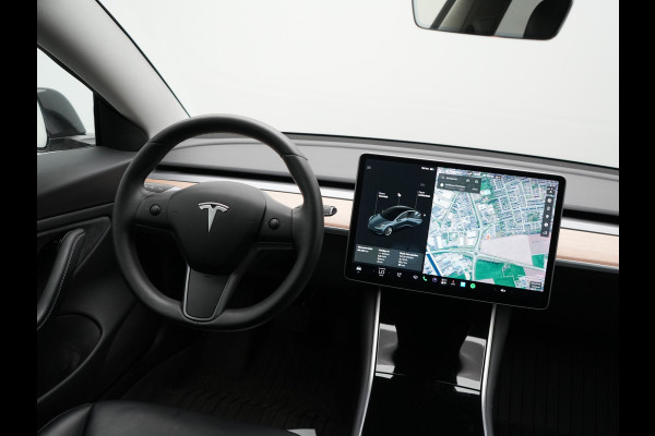 Tesla Model 3 Standard RWD Plus 60 kWh 325pk | Adaptive Cruise | Panodak | Self Driving | Camera | Keyless | Navigatie Via Google Maps | Spotify | DAB | 19"L.M |