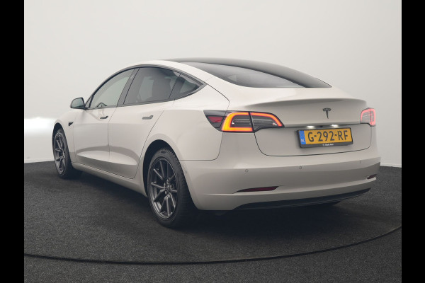 Tesla Model 3 Standard RWD Plus 60 kWh 325pk | Adaptive Cruise | Panodak | Self Driving | Camera | Keyless | Navigatie Via Google Maps | Spotify | DAB | 19"L.M |