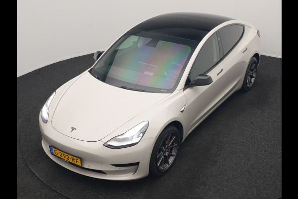 Tesla Model 3 Standard RWD Plus 60 kWh 325pk | Adaptive Cruise | Panodak | Self Driving | Camera | Keyless | Navigatie Via Google Maps | Spotify | DAB | 19"L.M |
