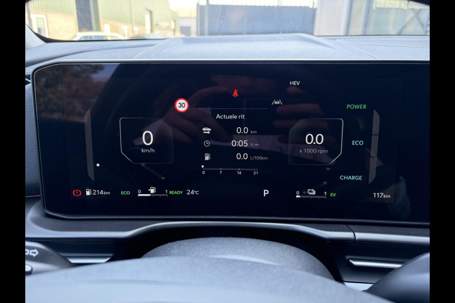 Kia Sportage 1.6 T-GDi Hybrid DynamicLine PHEV NIEUWE AUTO! | 10jr FABR. GARANTIE KIA | ELECTR. ACHTERKLEP | DODEHOEK CENSOR | ELECTR. STOELEN | STOEL en STUURWIELVERWARMING