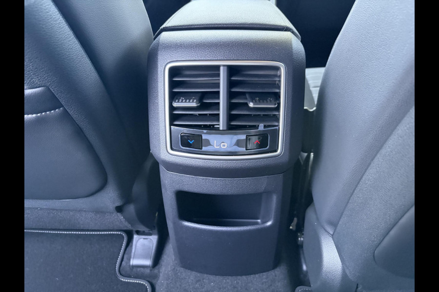 Kia Sportage 1.6 T-GDi Hybrid DynamicLine PHEV NIEUWE AUTO! | 10jr FABR. GARANTIE KIA | ELECTR. ACHTERKLEP | DODEHOEK CENSOR | ELECTR. STOELEN | STOEL en STUURWIELVERWARMING