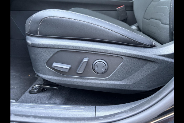 Kia Sportage 1.6 T-GDi Hybrid DynamicLine PHEV NIEUWE AUTO! | 10jr FABR. GARANTIE KIA | ELECTR. ACHTERKLEP | DODEHOEK CENSOR | ELECTR. STOELEN | STOEL en STUURWIELVERWARMING