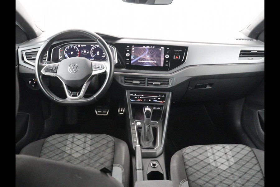 Volkswagen Taigo 1.5 TSI R-Line Business | Adaptive cruise | Lane assist | Camera | Park assist | Carplay | Navigatie | Virtueel dashboard