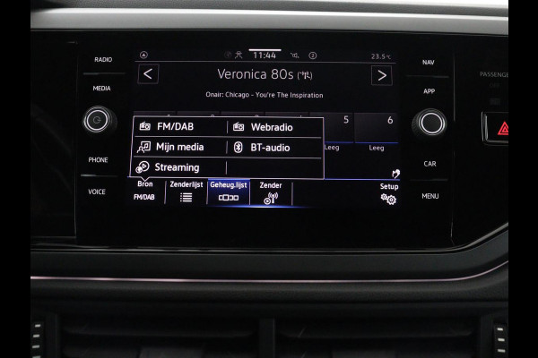 Volkswagen Taigo 1.5 TSI R-Line Business | Adaptive cruise | Lane assist | Camera | Park assist | Carplay | Navigatie | Virtueel dashboard