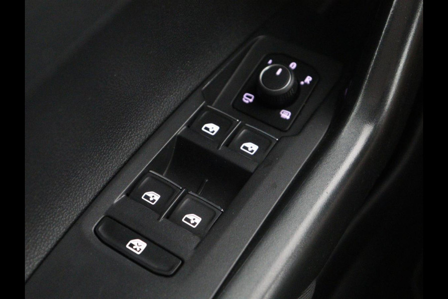 Volkswagen Taigo 1.5 TSI R-Line Business | Adaptive cruise | Lane assist | Camera | Park assist | Carplay | Navigatie | Virtueel dashboard
