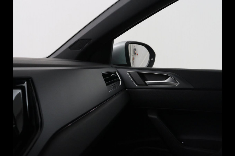 Volkswagen Taigo 1.5 TSI R-Line Business | Adaptive cruise | Lane assist | Camera | Park assist | Carplay | Navigatie | Virtueel dashboard