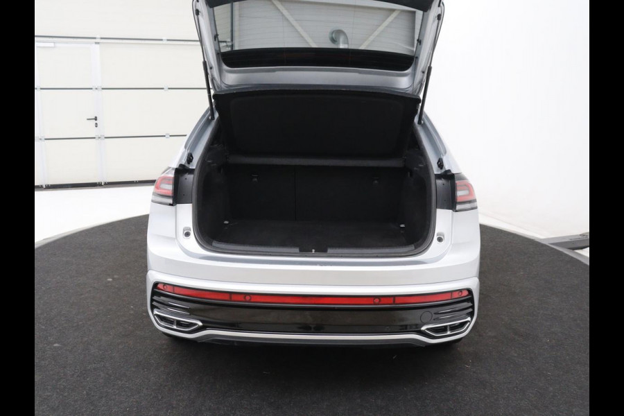 Volkswagen Taigo 1.5 TSI R-Line Business | Adaptive cruise | Lane assist | Camera | Park assist | Carplay | Navigatie | Virtueel dashboard