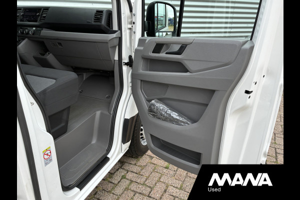 Volkswagen Crafter 35 2.0 TDI 140 pk L3H3 Automaat Airco Cruise Carplay Sensoren