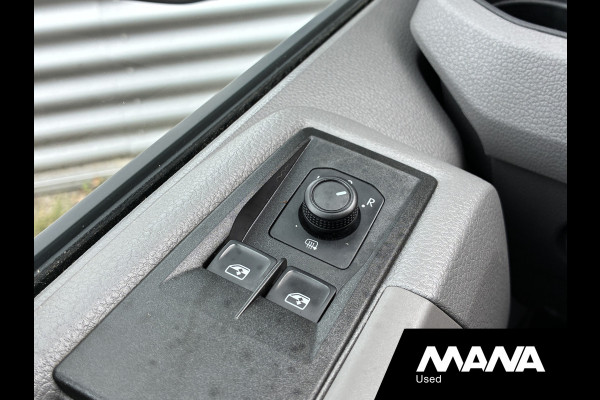 Volkswagen Crafter 35 2.0 TDI 140 pk L3H3 Automaat Airco Cruise Carplay Sensoren