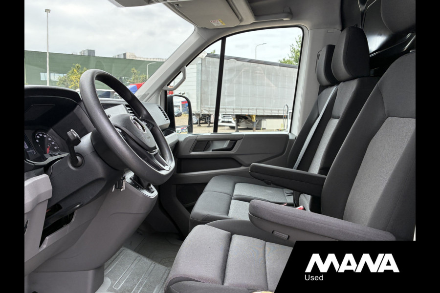 Volkswagen Crafter 35 2.0 TDI 140 pk L3H3 Automaat Airco Cruise Carplay Sensoren