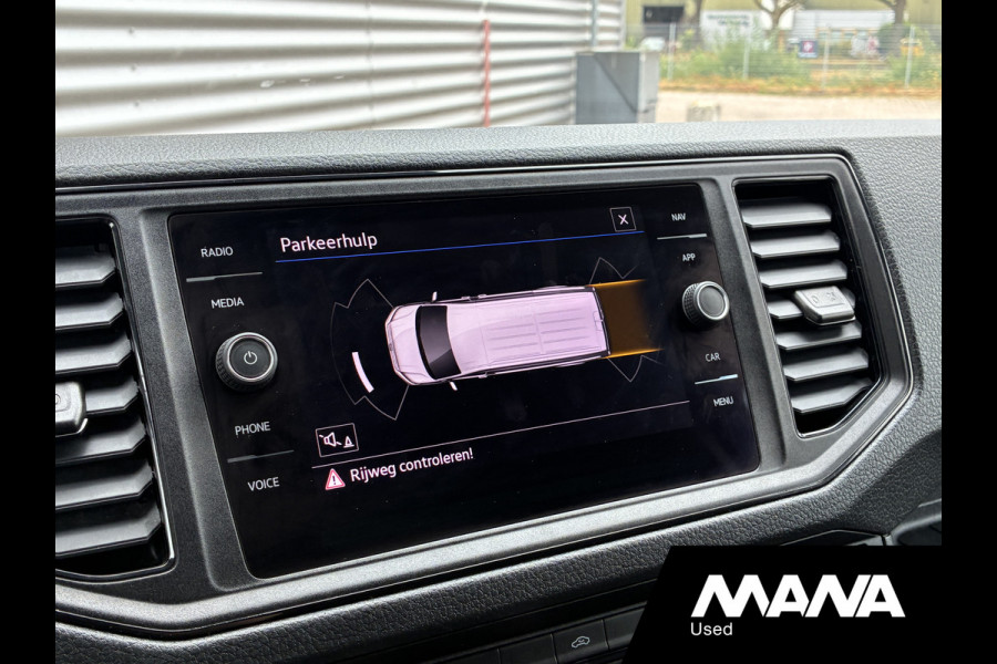 Volkswagen Crafter 35 2.0 TDI 140 pk L3H3 Automaat Airco Cruise Carplay Sensoren