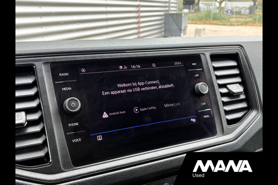 Volkswagen Crafter 35 2.0 TDI 140 pk L3H3 Automaat Airco Cruise Carplay Sensoren