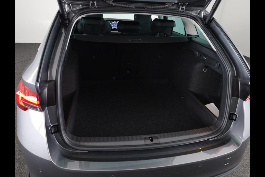 Škoda Octavia Combi 1.5 TSI MHEV Business Edition Plus 150 pk 7 versn. DSG | Chrome Pakket | Trekhaak | Winter Pakket | Lichtmetalen velgen 18" Lerna Antraciet