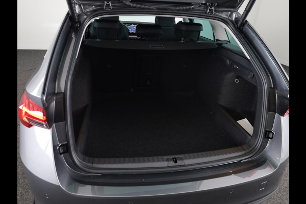 Škoda Octavia Combi 1.5 TSI MHEV Business Edition Plus 150 pk 7 versn. DSG | Chrome Pakket | Trekhaak | Winter Pakket | Lichtmetalen velgen 18" Lerna Antraciet
