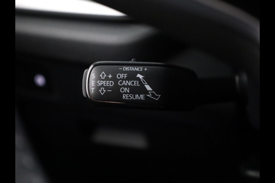 Škoda Octavia Combi 1.5 TSI MHEV Business Edition Plus 150 pk 7 versn. DSG | Chrome Pakket | Trekhaak | Winter Pakket | Lichtmetalen velgen 18" Lerna Antraciet