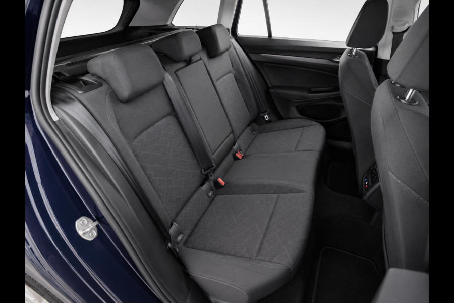 Volkswagen Golf Variant 1.5 eTSI Life Business Automaat Trekhaak Airco ECC Navi Carplay Adaptive Cruise Control Full LED Stoel/stuurwielverwarming PDC VA Camera DAB Virtual Cockpit Privacy Glass