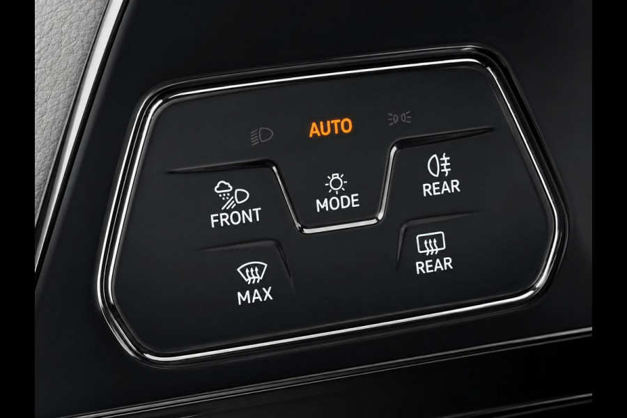 Volkswagen Golf Variant 1.5 eTSI Life Business Automaat Trekhaak Airco ECC Navi Carplay Adaptive Cruise Control Full LED Stoel/stuurwielverwarming PDC VA Camera DAB Virtual Cockpit Privacy Glass