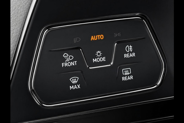Volkswagen Golf Variant 1.5 eTSI Life Business Automaat Trekhaak Airco ECC Navi Carplay Adaptive Cruise Control Full LED Stoel/stuurwielverwarming PDC VA Camera DAB Virtual Cockpit Privacy Glass