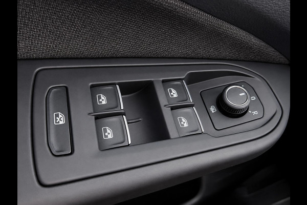 Volkswagen Golf Variant 1.5 eTSI Life Business Automaat Trekhaak Airco ECC Navi Carplay Adaptive Cruise Control Full LED Stoel/stuurwielverwarming PDC VA Camera DAB Virtual Cockpit Privacy Glass