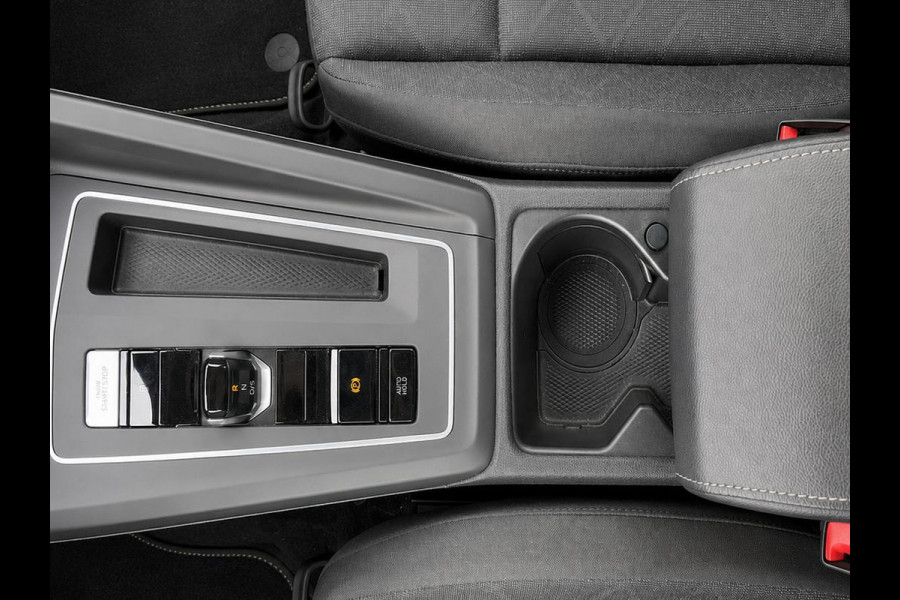 Volkswagen Golf Variant 1.5 eTSI Life Business Automaat Trekhaak Airco ECC Navi Carplay Adaptive Cruise Control Full LED Stoel/stuurwielverwarming PDC VA Camera DAB Virtual Cockpit Privacy Glass