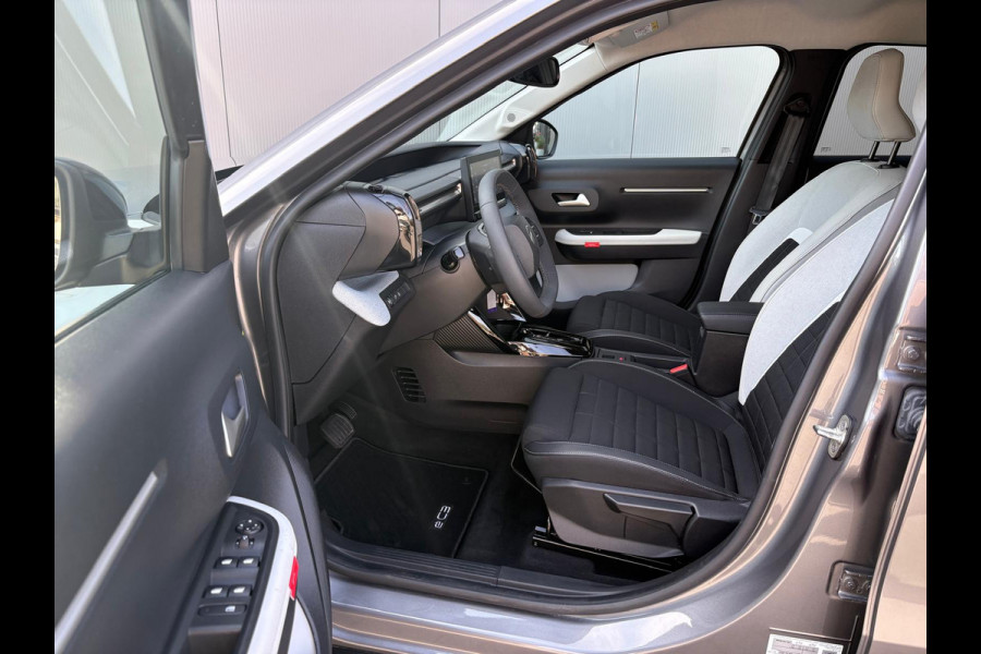 Citroën ë-C3 Max 113pk 44 kWh Navigatie/Camera/Parkeerhulp/Carplay-android