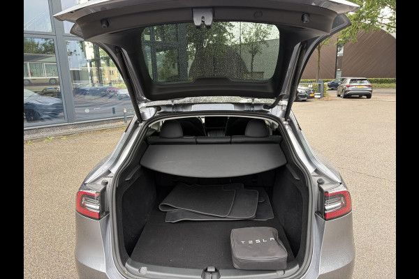 Tesla Model Y Long Range AWD 75 kWh SOH 97%| QUICKSILVER!| TESLA FABRIEKSGARANTIE TOT 05-2027/ 80.000KM | FABRIEKSGARANTIE OP ACCU & AANDRIJFLIJN TOT 2031 OF 192.000 KM |