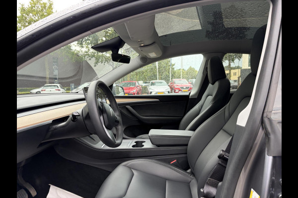Tesla Model Y Long Range AWD 75 kWh SOH 97%| QUICKSILVER!| TESLA FABRIEKSGARANTIE TOT 05-2027/ 80.000KM | FABRIEKSGARANTIE OP ACCU & AANDRIJFLIJN TOT 2031 OF 192.000 KM |