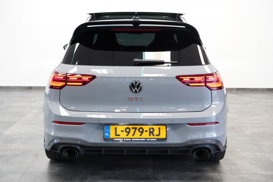 Volkswagen Golf 2.0 TSI GTI Akrapovič Panoramadak Harman&Kardon Sterrenhemel 19''LM