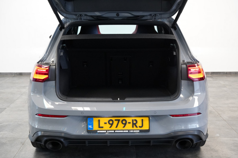 Volkswagen Golf 2.0 TSI GTI Akrapovič Panoramadak Harman&Kardon Sterrenhemel 19''LM