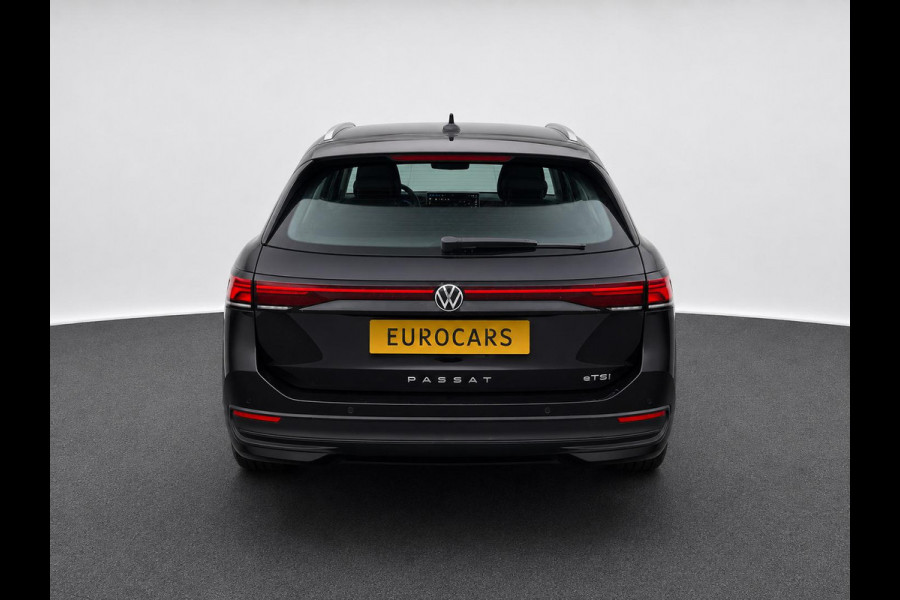 Volkswagen Passat Variant 1.5 eTSI Business Navigatie Apple Carplay Android Auto Camera Parkeerhulp Adaptive Cruise Control Stoel- en stuurverwarming  Virtual Cockpit Climate Control Lichtmetalen velgen