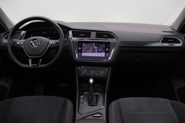 Volkswagen Tiguan 1.5 TSI ACT Highline Panoramadak, Virtual Cockpit, Apple Carplay, ACC, Camera, PDC