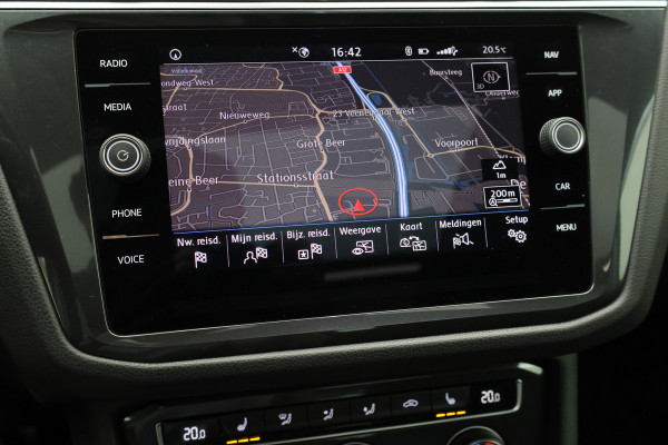 Volkswagen Tiguan 1.5 TSI ACT Highline Panoramadak, Virtual Cockpit, Apple Carplay, ACC, Camera, PDC