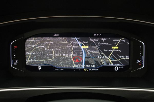 Volkswagen Tiguan 1.5 TSI ACT Highline Panoramadak, Virtual Cockpit, Apple Carplay, ACC, Camera, PDC
