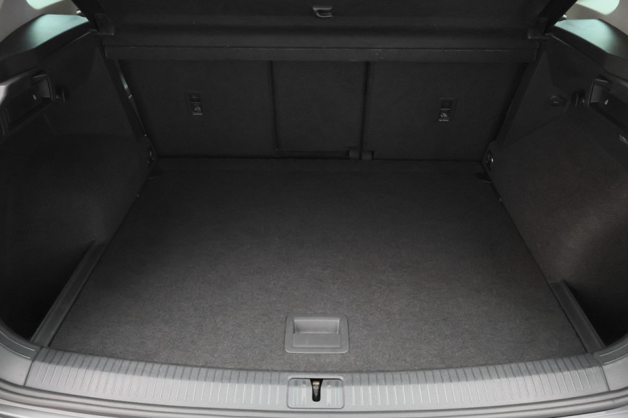 Volkswagen Tiguan 1.5 TSI ACT Highline Panoramadak, Virtual Cockpit, Apple Carplay, ACC, Camera, PDC