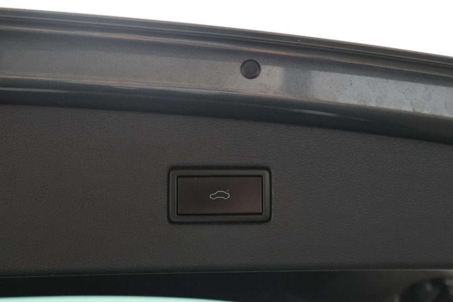Volkswagen Tiguan 1.5 TSI ACT Highline Panoramadak, Virtual Cockpit, Apple Carplay, ACC, Camera, PDC