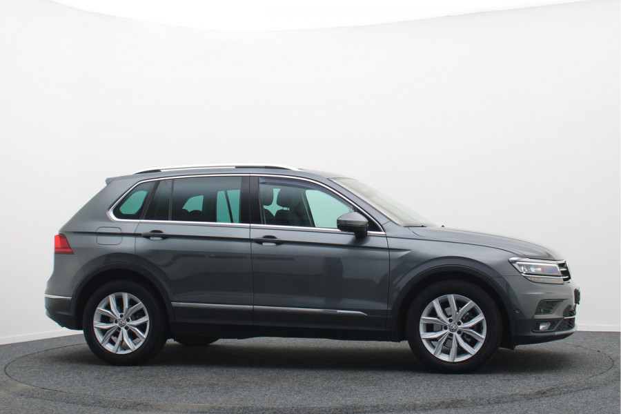 Volkswagen Tiguan 1.5 TSI ACT Highline Panoramadak, Virtual Cockpit, Apple Carplay, ACC, Camera, PDC