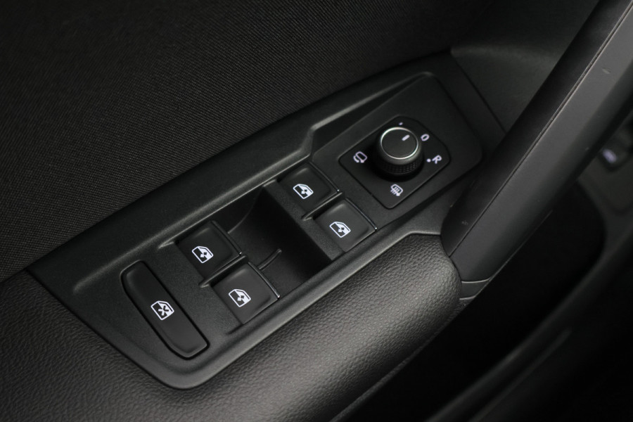 Volkswagen Tiguan 1.5 TSI ACT Highline Panoramadak, Virtual Cockpit, Apple Carplay, ACC, Camera, PDC