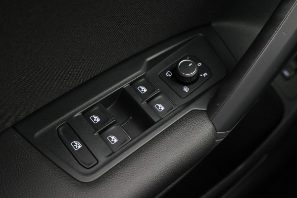 Volkswagen Tiguan 1.5 TSI ACT Highline Panoramadak, Virtual Cockpit, Apple Carplay, ACC, Camera, PDC