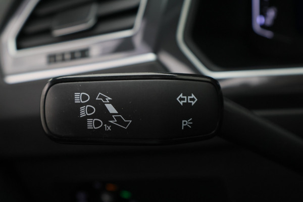 Volkswagen Tiguan 1.5 TSI ACT Highline Panoramadak, Virtual Cockpit, Apple Carplay, ACC, Camera, PDC